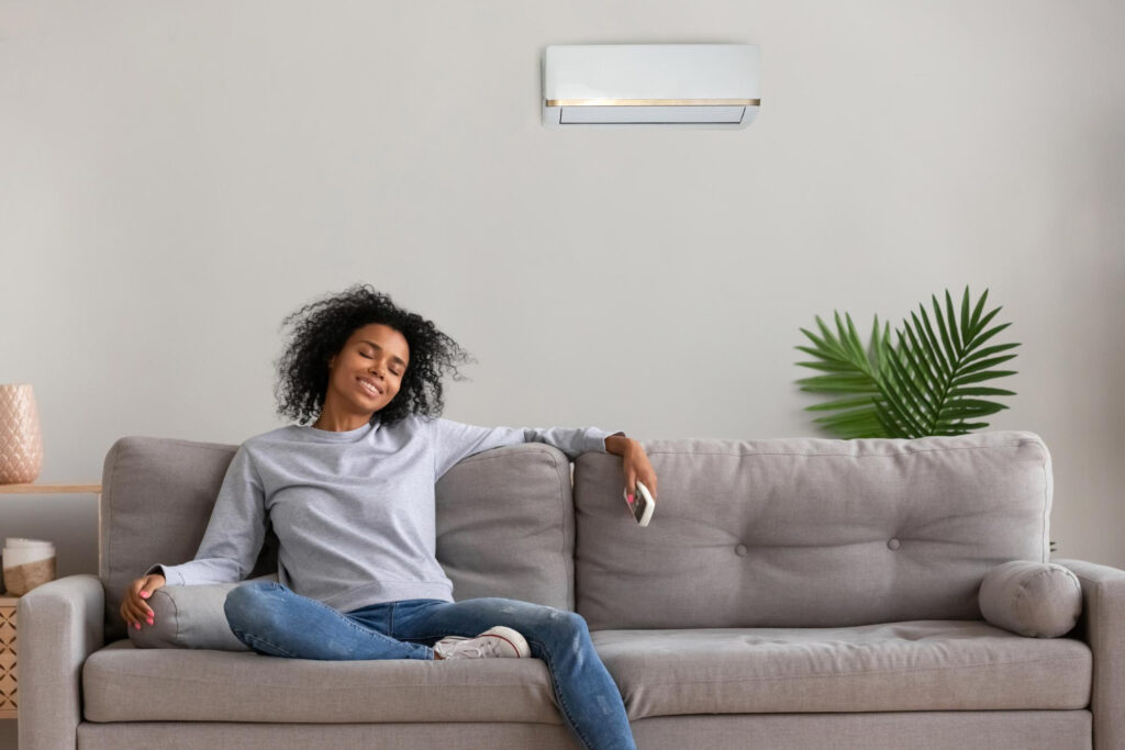 Dealing With Water Leaks From Your Air Conditioning Unit: Causes and Solutions 1 AC