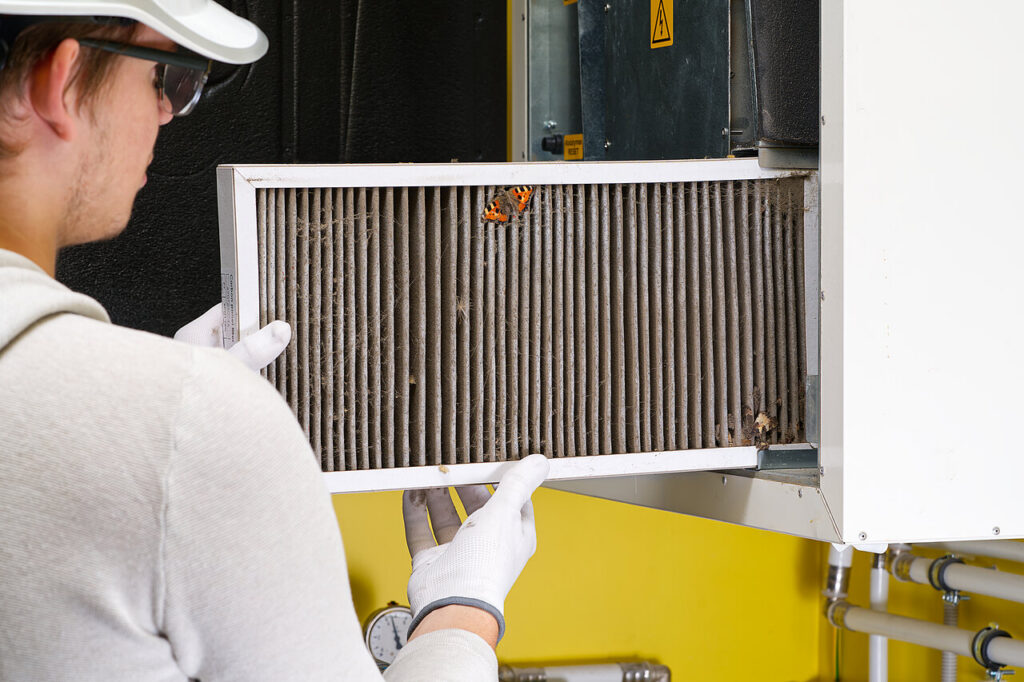 rsz replacing filter in the central ventilation system 2023 11 27 05 18 51 utc